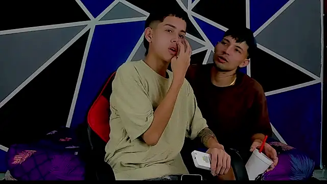migueyalejo teens online show from 27, 2, 2025