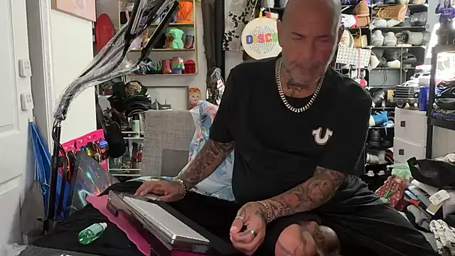 joeytatts66 online show from 20, 6, 2026