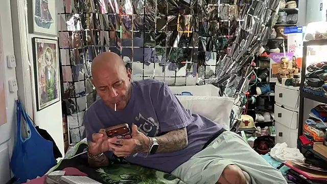 Snapshot of joeytatts66 chatting on 3, 5, 2026 joeytatts66 online show from 3, 5, 2026