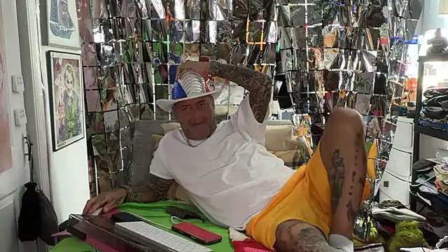 Snapshot of joeytatts66 chatting on 20, 5, 2026 joeytatts66 online show from 20, 5, 2026