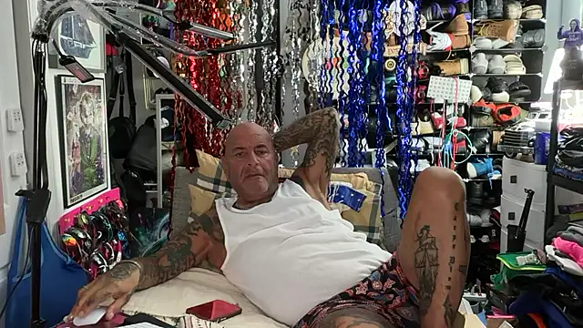 Snapshot of joeytatts66 chatting on 6, 6, 2026 joeytatts66 online show from 6, 6, 2026