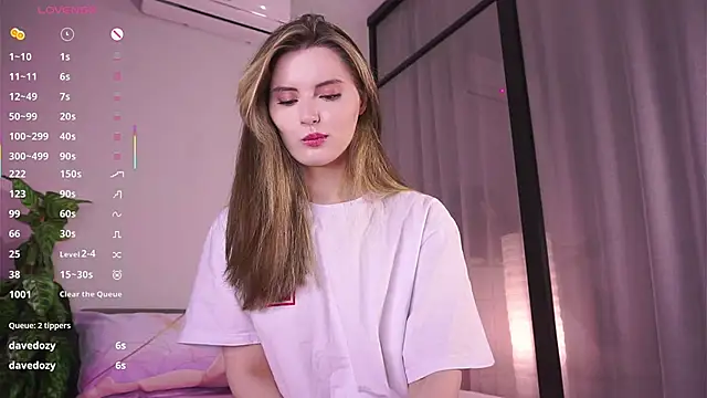 LoraDevon online show from 29, 10, 2025