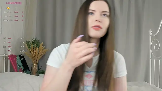LoraDevon online show from 26, 2, 2025