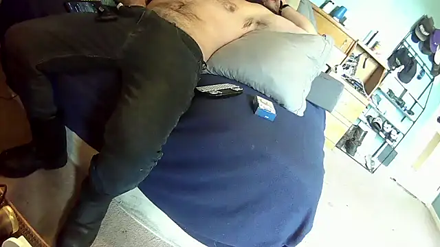 Snapshot of Spunwhiteboy1992 chatting on 10, 10, 2025 Spunwhiteboy1992 online show from 10, 10, 2025