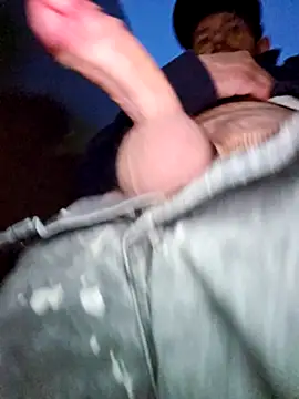 Spunwhiteboy1992 online show from 12, 4, 2026