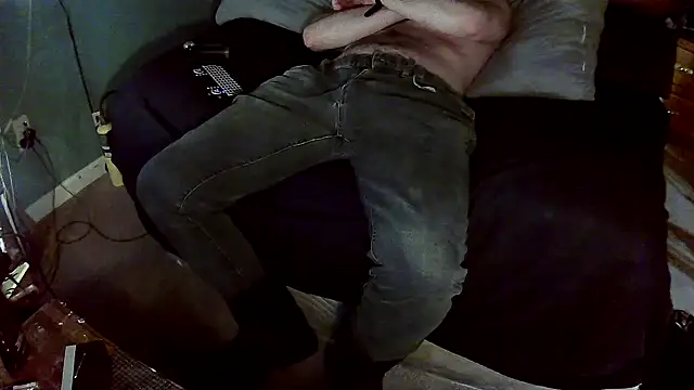 Snapshot of Spunwhiteboy1992 chatting on 13, 10, 2025 Spunwhiteboy1992 online show from 13, 10, 2025