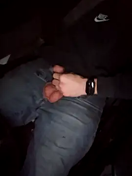 Spunwhiteboy1992 online show from 6, 3, 2026