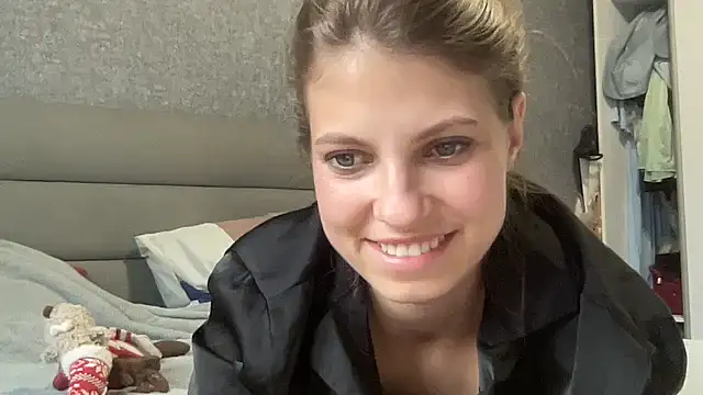Snapshot of felicity_gold chatting on 27, 7, 2026 felicity gold online show from 27, 7, 2026