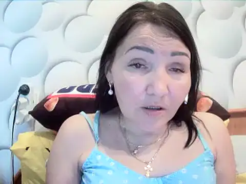 Snapshot of ClaireSunset chatting on 4, 8, 2026 ClaireSunset online show from 4, 8, 2026