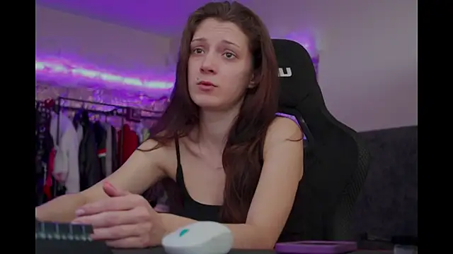 Kathleen Meow online show from 23, 9, 2025