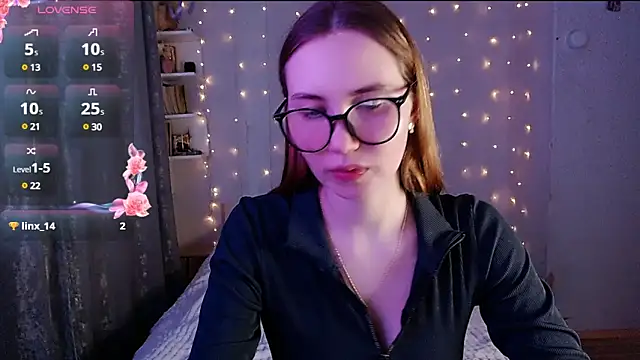 Snapshot of Miya_Mark chatting on 4, 3, 2025 Miya Mark online show from 4, 3, 2025