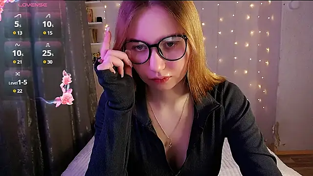 Snapshot of Miya_Mark chatting on 14, 2, 2025 Miya Mark online show from 14, 2, 2025