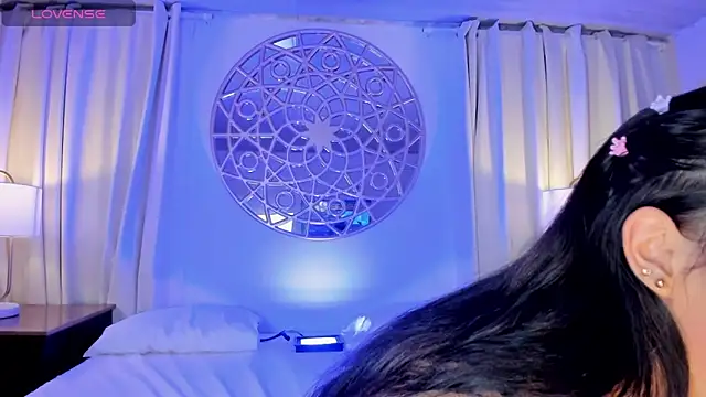 Belliinda 21 online show from 15, 12, 2025