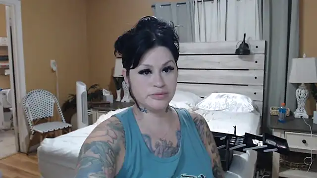 TexasTattooedHouseWife online show from 10, 4, 2026