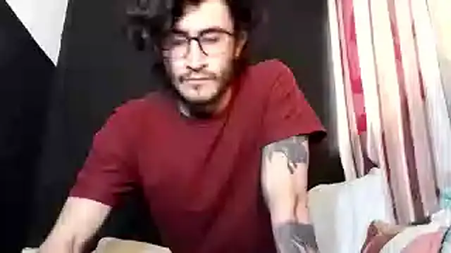 Loggan donnelly online show from 10, 11, 2025