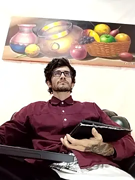 Loggan donnelly online show from 20, 4, 2026