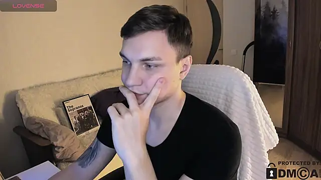 handsome guy01 online show from 11, 10, 2025