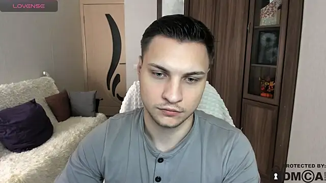 handsome guy01 online show from 31, 10, 2025