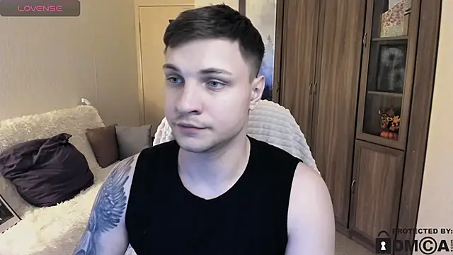 handsome guy01 online show from 27, 10, 2025