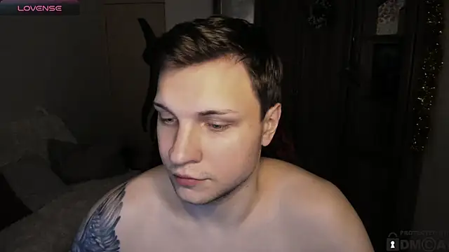 handsome guy01 online show from 18, 12, 2025