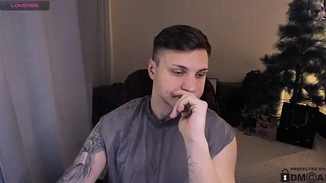 handsome guy01 online show from 17, 1, 2026