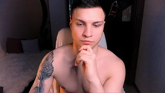 handsome guy01 online show from 28, 12, 2024
