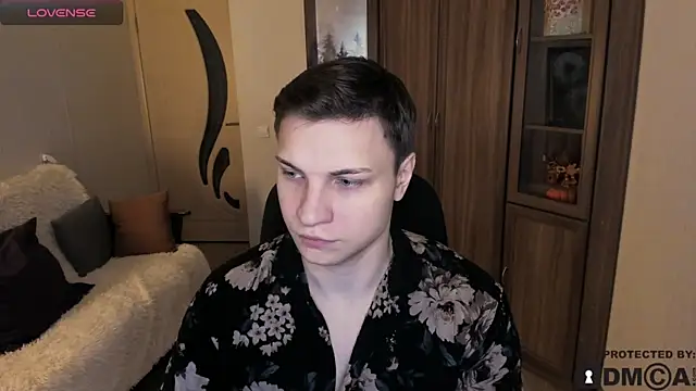 handsome guy01 online show from 25, 11, 2025