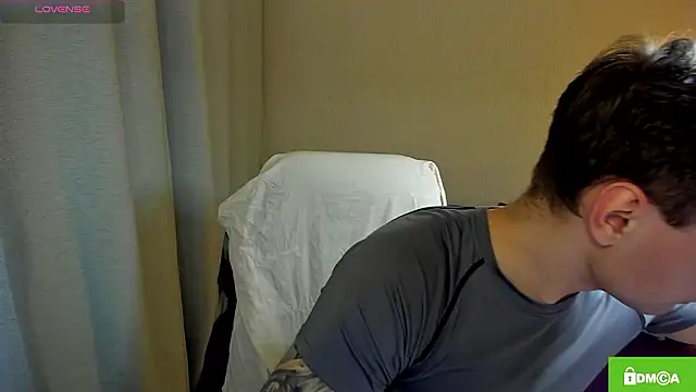 handsome guy01 online show from 6, 3, 2026