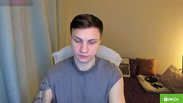 handsome guy01 online show from 4, 3, 2026