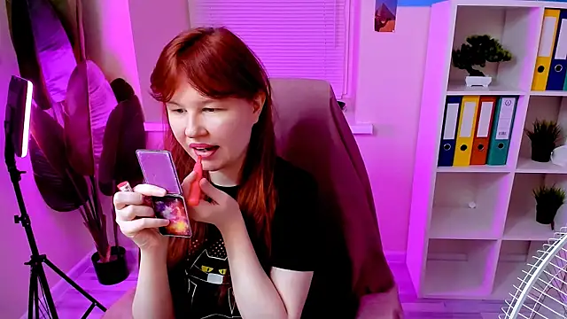 CarolGiggly online show from 25, 11, 2025