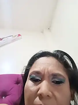 tiffany Bitch online show from 29, 7, 2026