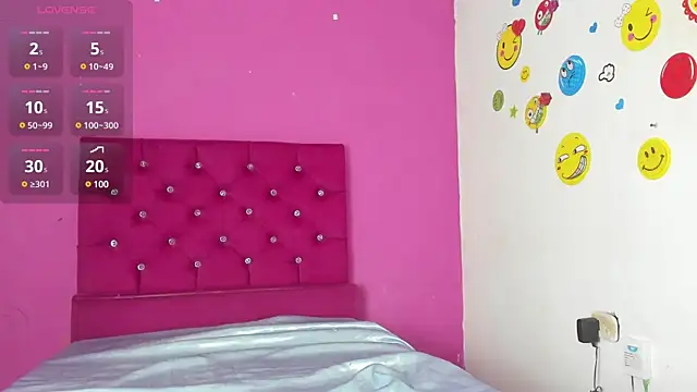 tiffany Bitch online show from 9, 3, 2025