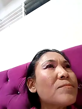 tiffany Bitch online show from 28, 3, 2026