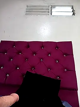 tiffany Bitch online show from 19, 11, 2025