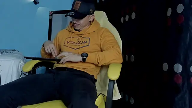 Alex motta online show from 9, 10, 2025