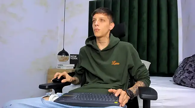 Snapshot of Adam_hard_ chatting on 24, 2, 2025 Adam hard  online show from 24, 2, 2025