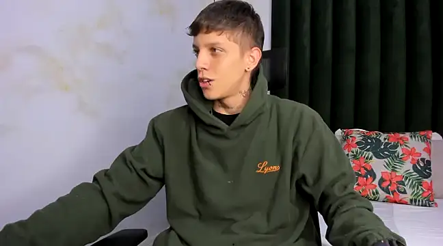 Snapshot of Adam_hard_ chatting on 4, 3, 2025 Adam hard  online show from 4, 3, 2025