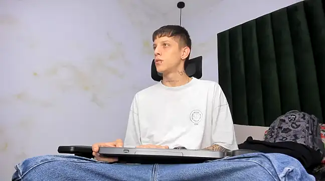 Snapshot of Adam_hard_ chatting on 26, 2, 2025 Adam hard  online show from 26, 2, 2025