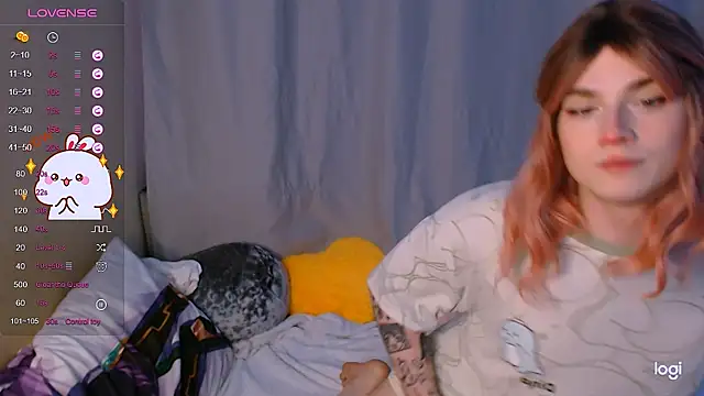 Snapshot of Alice_Hells chatting on 1, 2, 2025 Alice Hells online show from 1, 2, 2025