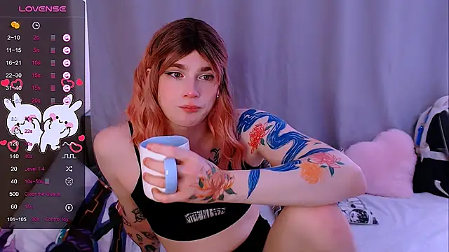 Snapshot of Alice_Hells chatting on 21, 2, 2025 Alice Hells online show from 21, 2, 2025