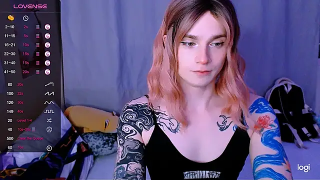 Snapshot of Alice_Hells chatting on 24, 4, 2026 Alice Hells online show from 24, 4, 2026