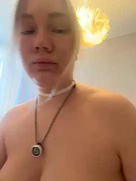 LianaCruz   online show from 16, 1, 2026