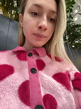 Lia  Love online show from 22, 10, 2025