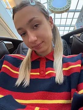 Lia  Love online show from 20, 10, 2025