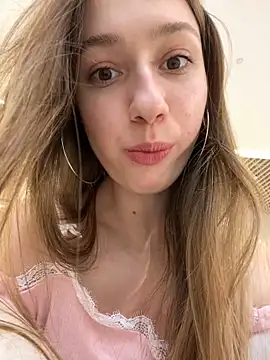 Lia  Love online show from 10, 1, 2025