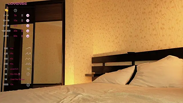 Snapshot of Sweet_Paradox chatting on 14, 11, 2025 Sweet Paradox online show from 14, 11, 2025