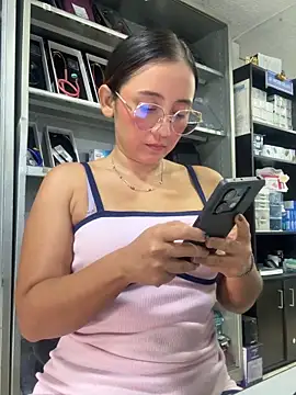 Kay LustyWife online show from 18, 12, 2025