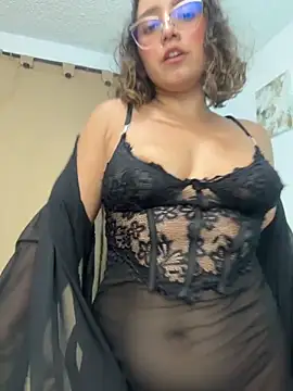 Snapshot of Kay_LustyWife chatting on 28, 4, 2026 Kay LustyWife online show from 28, 4, 2026