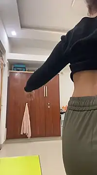 Snapshot of devi_01 chatting on 4, 1, 2025 devi 01 online show from 4, 1, 2025