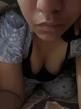 Snapshot of devi_01 chatting on 2, 1, 2025 devi 01 online show from 2, 1, 2025